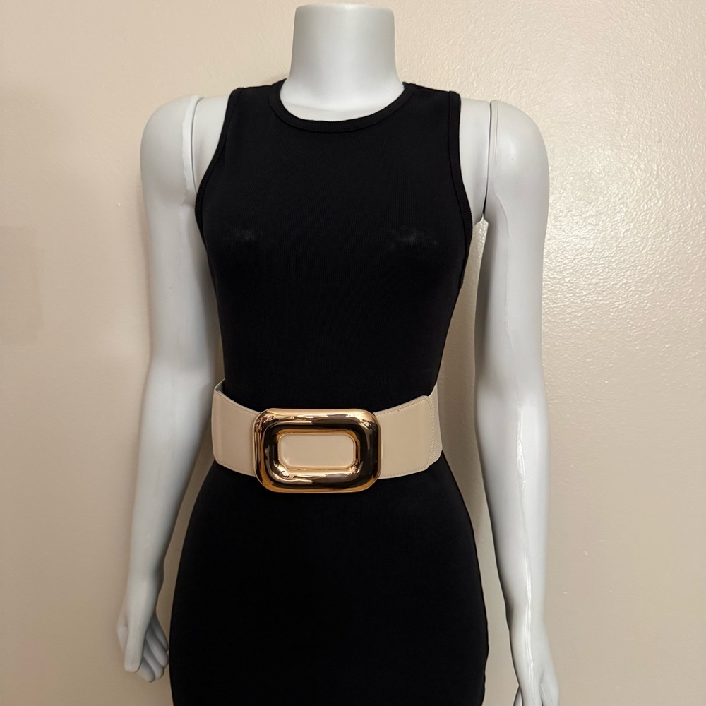 Beige PU leather elastic waistband belt with gold tone rectangle buckle - Picture 3 of 9